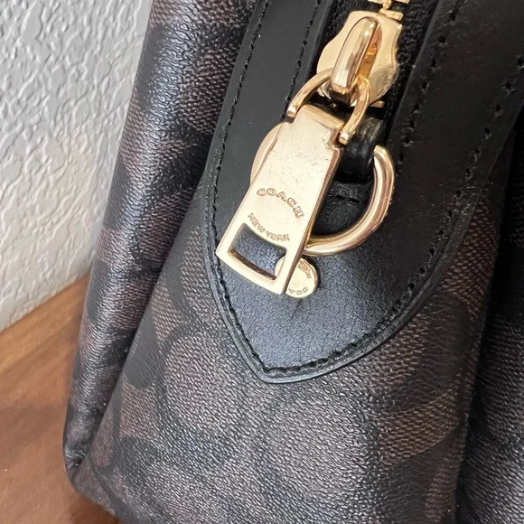 EUC Coach Black and Brown monogram Handbag - Picture 6 of 9